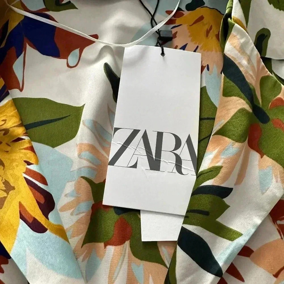 Zara Tropical Floral Multi Color Button Front Blouse NWT size S - Picture 6 of 7